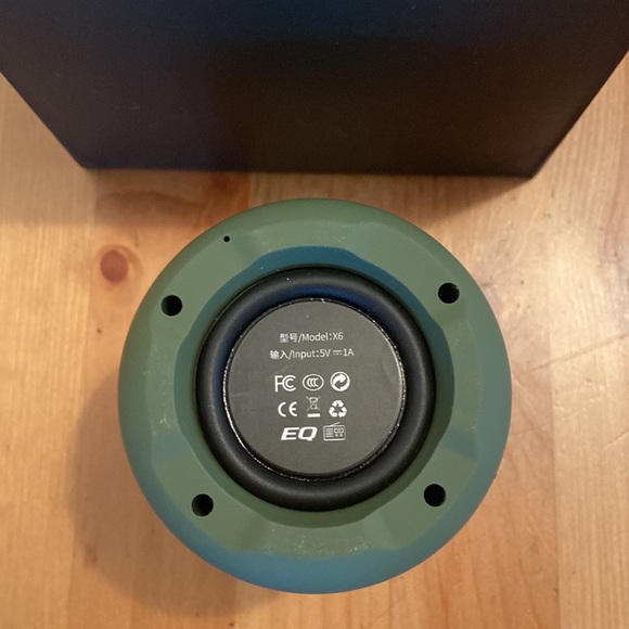 Worallymy Portable Bluetooth 5.0 Stereo Speaker Outdoor Hiking Camping Speaker. - Picture 4 of 6